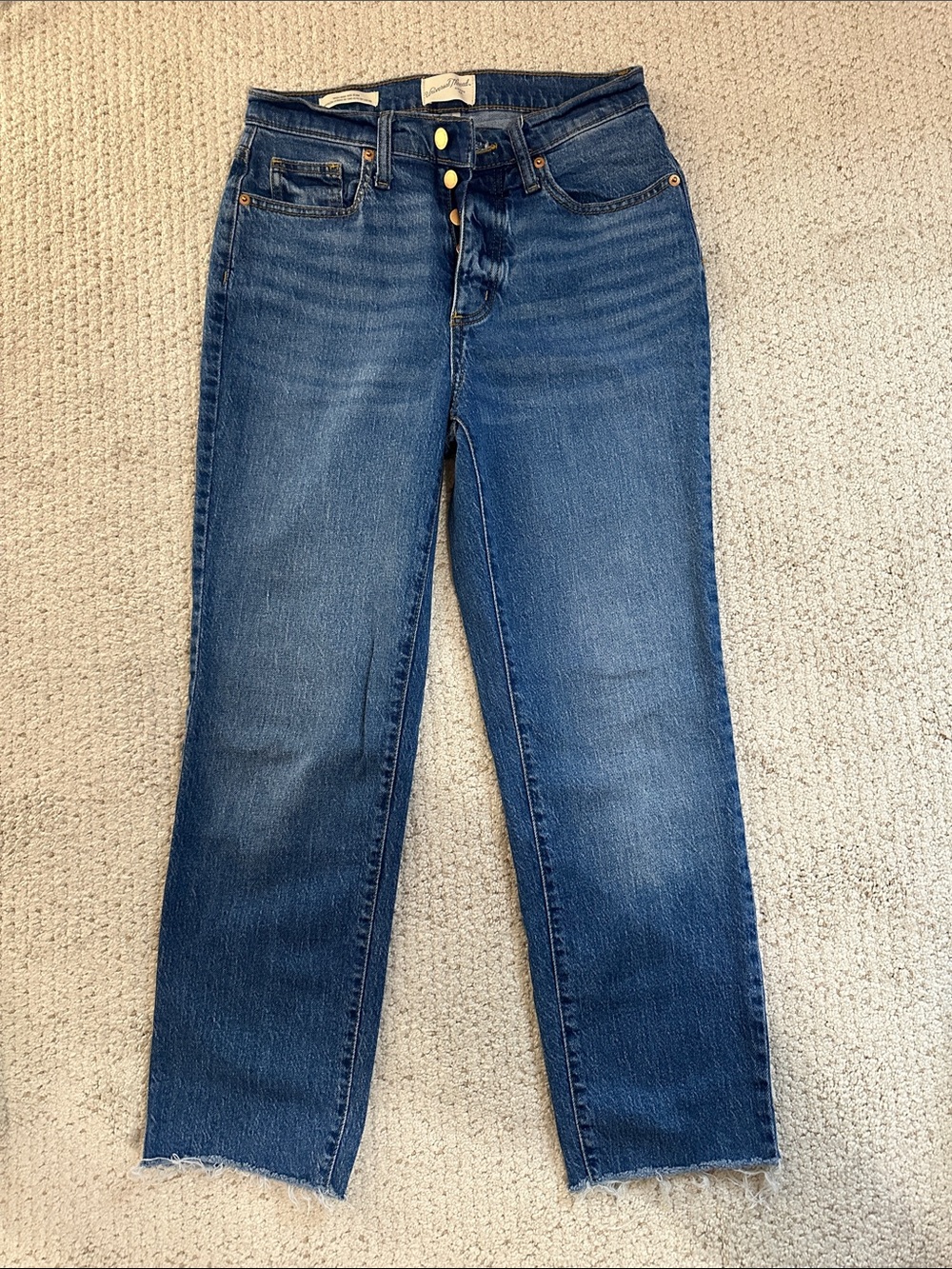 Universal Thread Women's Straight Leg Jeans - Blue Wash